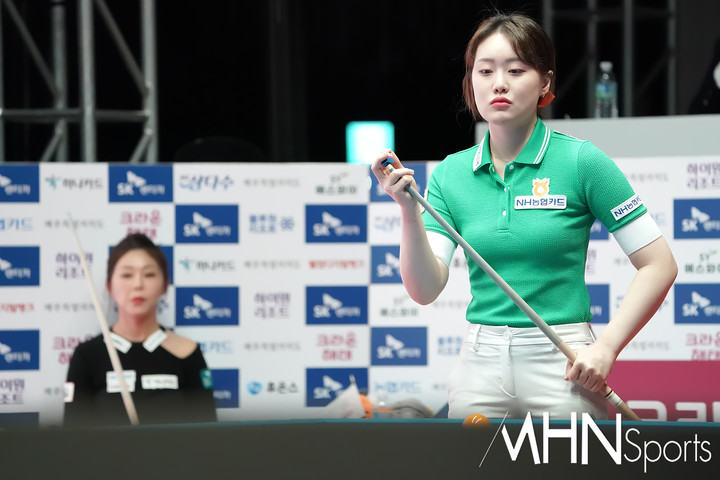NH Nonghyup Card Kim Bo-mi（右）和 Hana Card Kim Ga-young 参加决赛。ⓒMHN 体育记者 Park Tae-seong